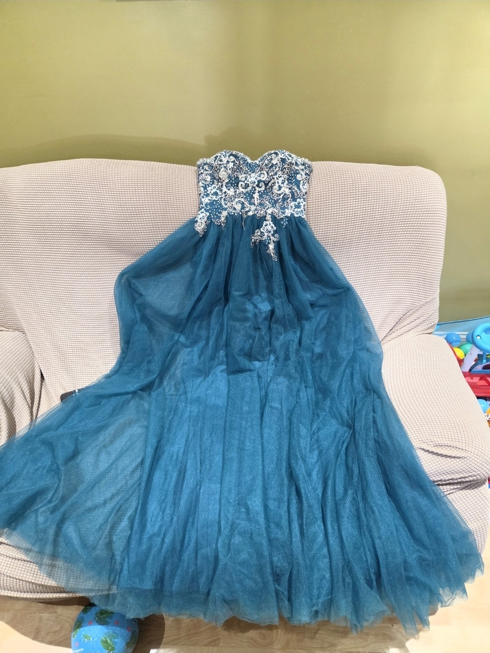 Strapless Emerald Green Tulle Evening Dress with Embellished Bodice